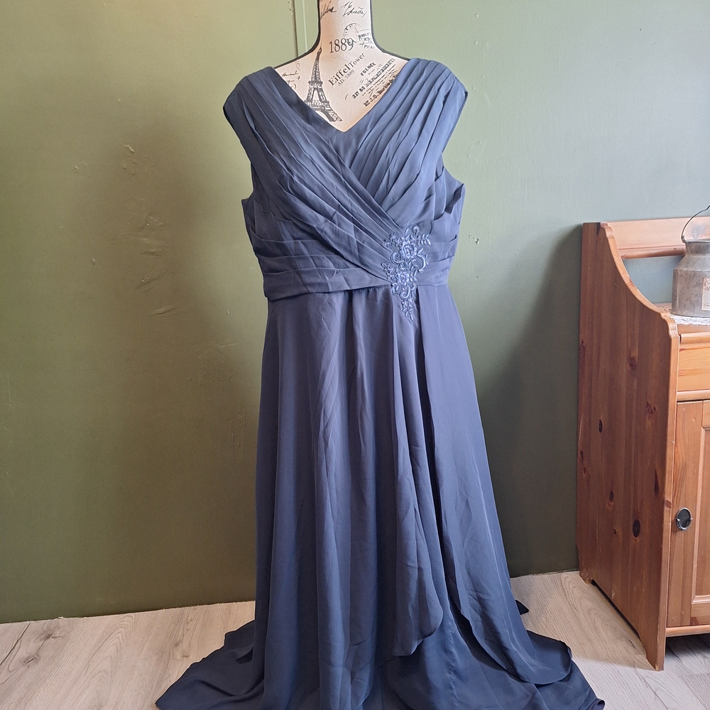 Elegant Blue Maxi Dress